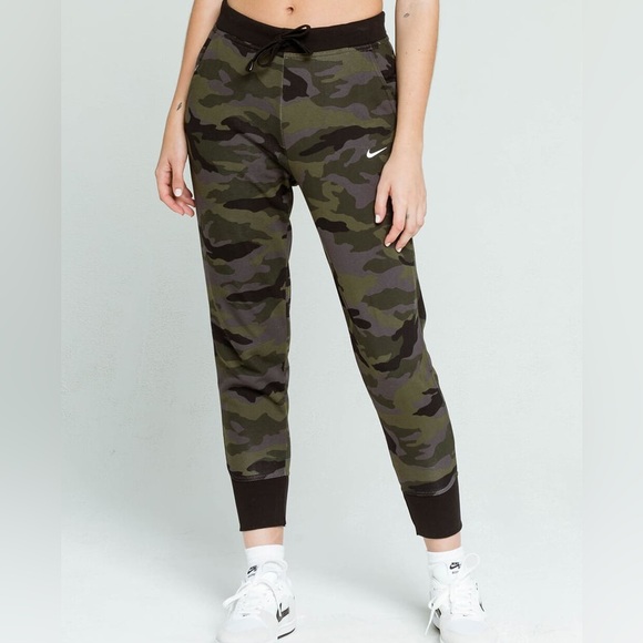 NIKE Dri-FIT Get Fit Womens Training Pants - Picture 2 of 3